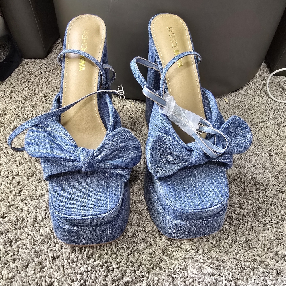 SOLD OUT Fashion Nova FIND YOUR LOVE Denim Platform Heels With Bow - Picture 5 of 7